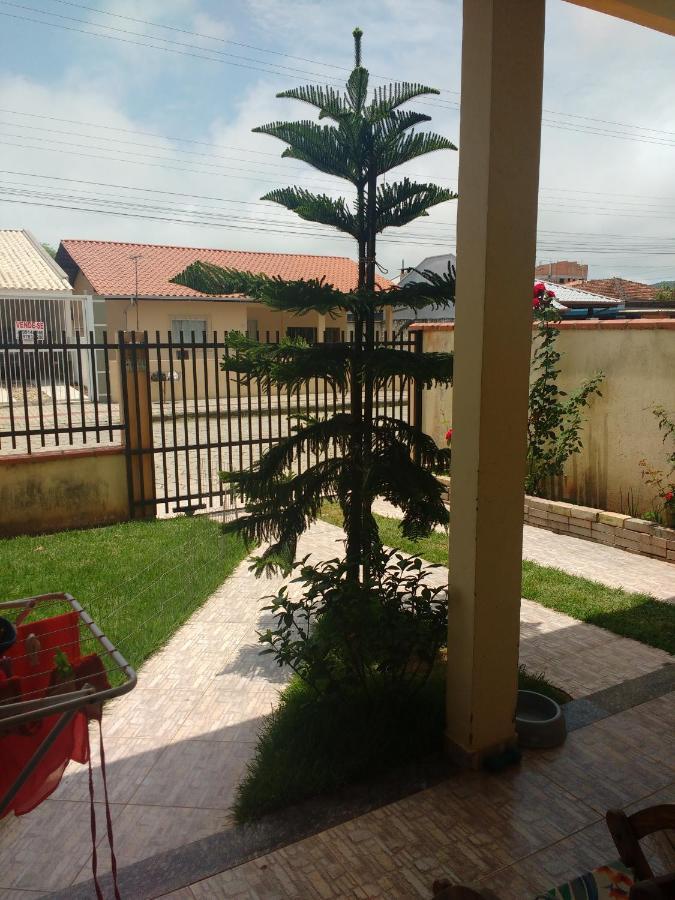 Um Quarto Em Casa Agradavel เปเรเก ภายนอก รูปภาพ