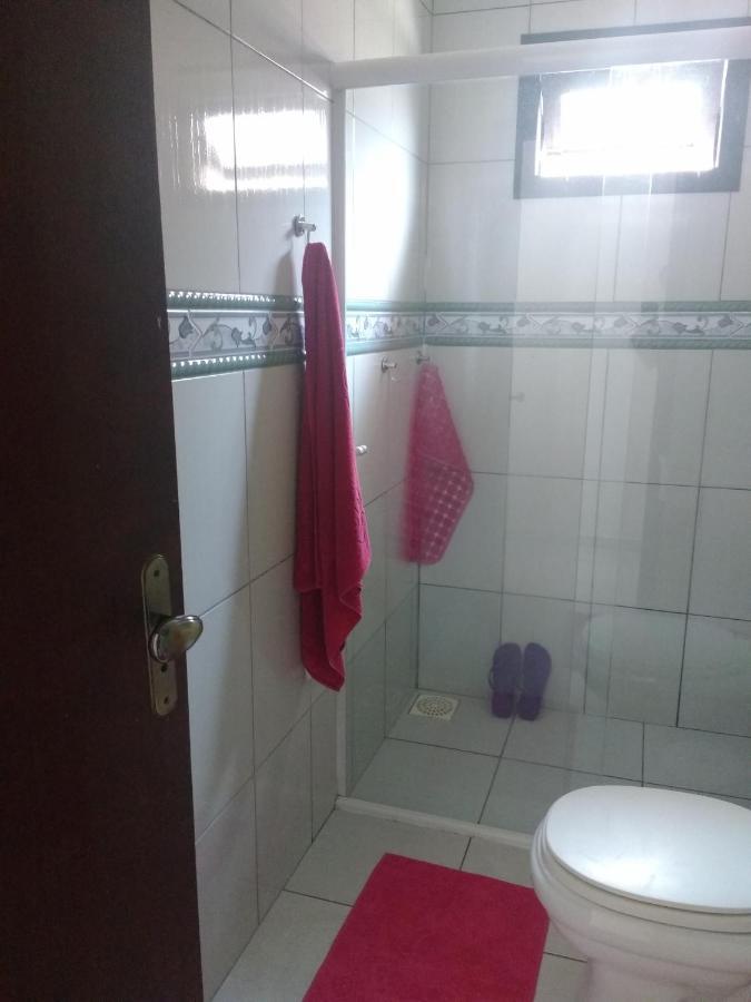 Um Quarto Em Casa Agradavel เปเรเก ภายนอก รูปภาพ
